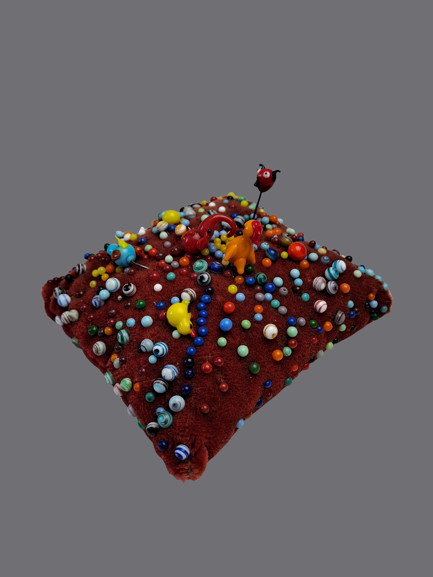 Vintage Pins / Hat Pins Cushion - Nipsenåls Pude