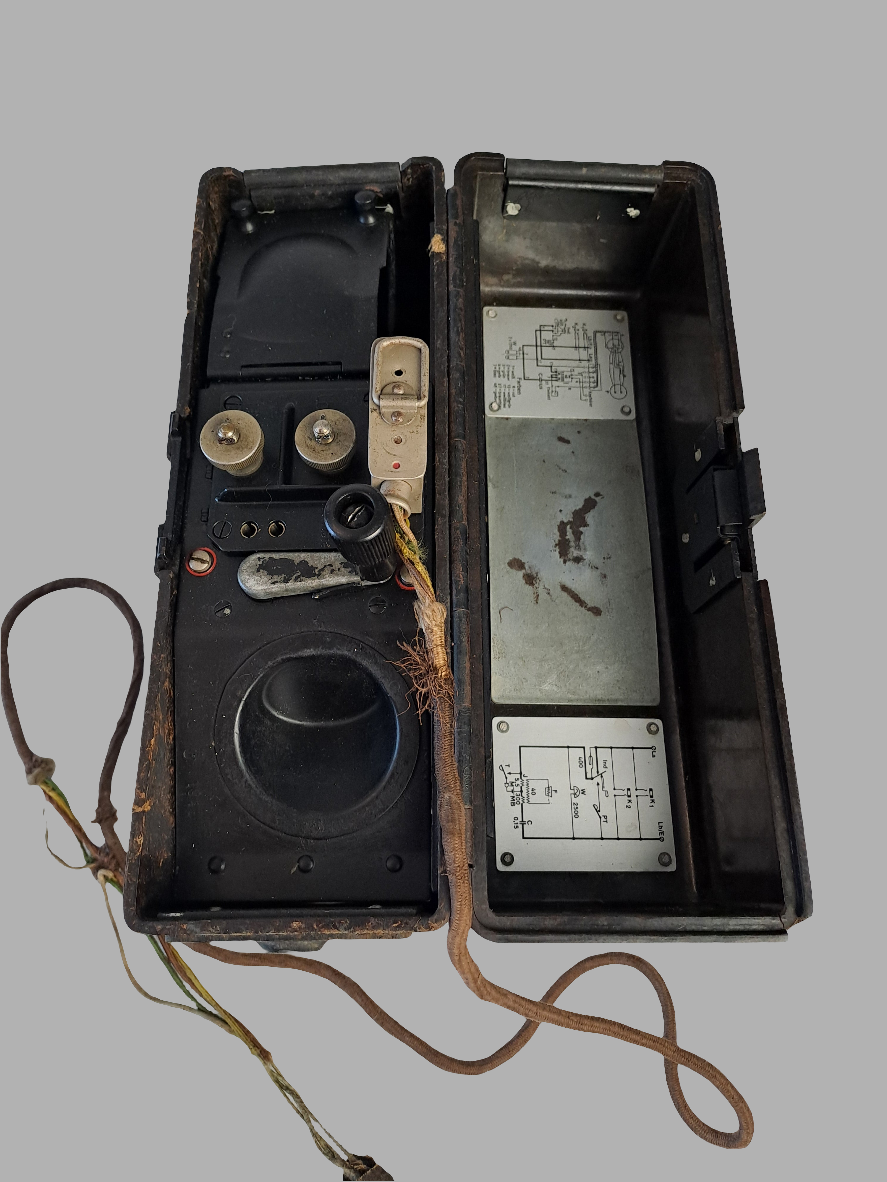 WW2 German Field Telephone FF33 / WW2 Tysk Felt Telefon FF33