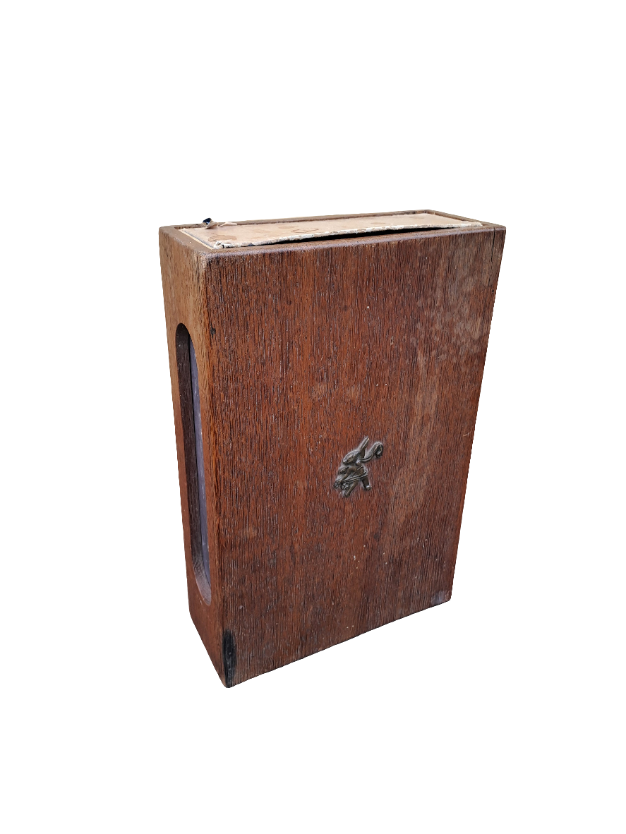Antique Giant Matchbox Holder/Antik Kæmpe Tændstikæske