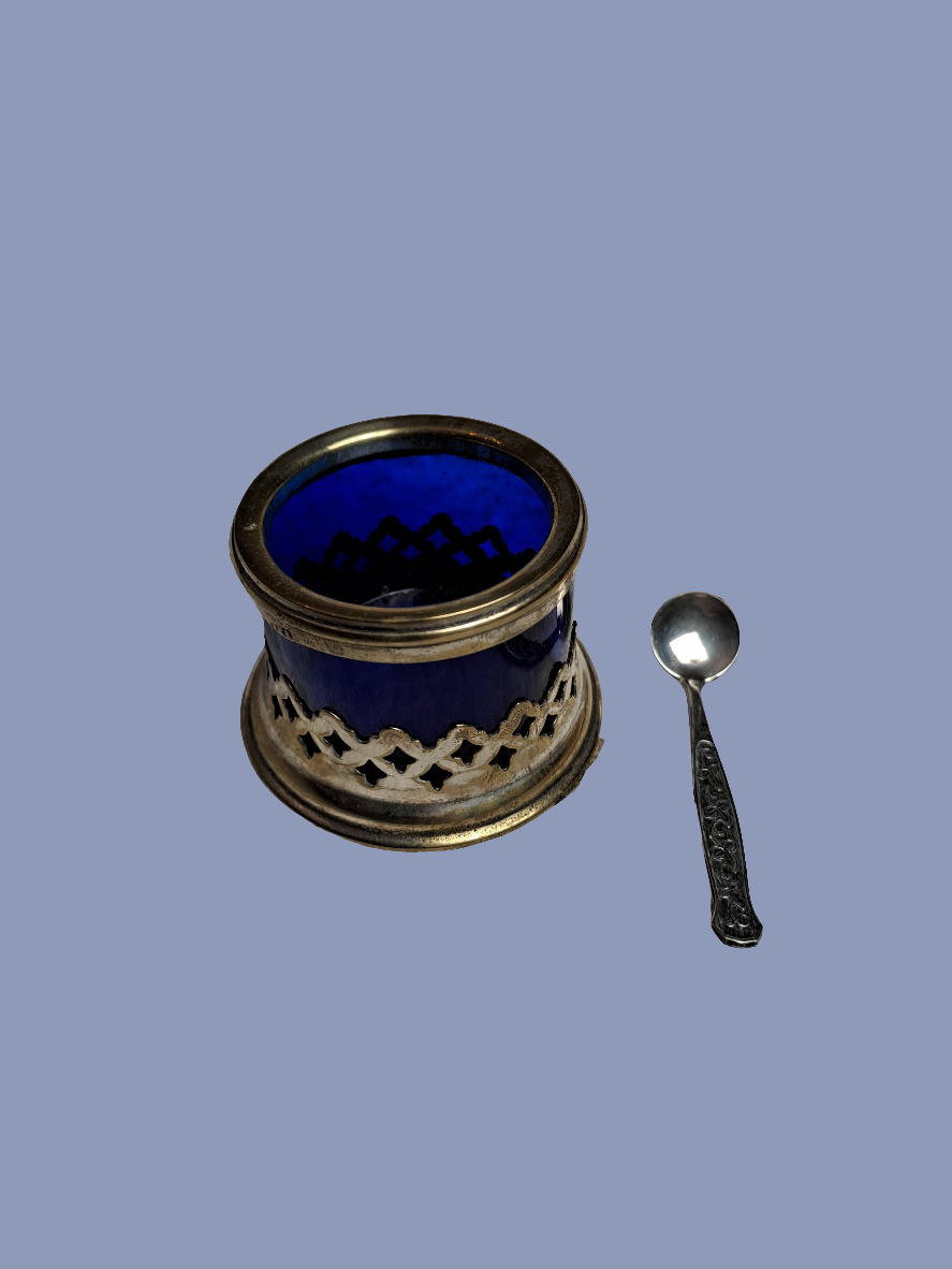 Antique Salt Pot with Spoon / Antik Saltkar med Ske
