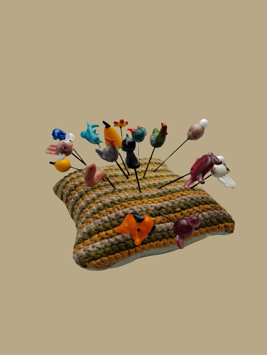 Vintage Pins/Hat Pins Cushion-Nipsenåls Pude