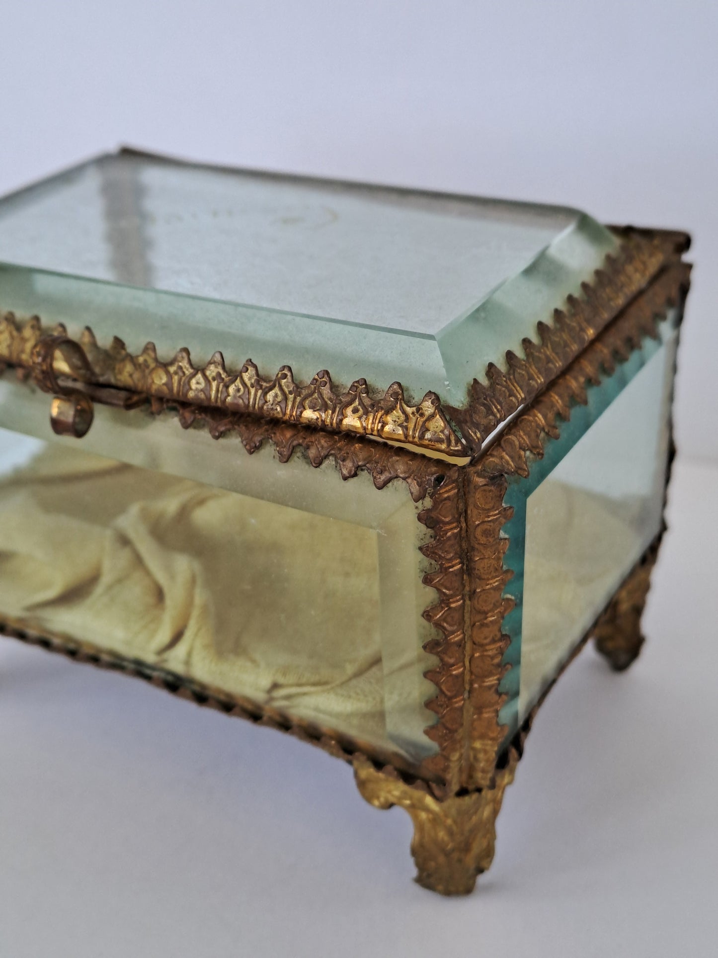 French Antique Ormolu Jewelry Box / Fransk Antik Ormolu Smykkeskrin