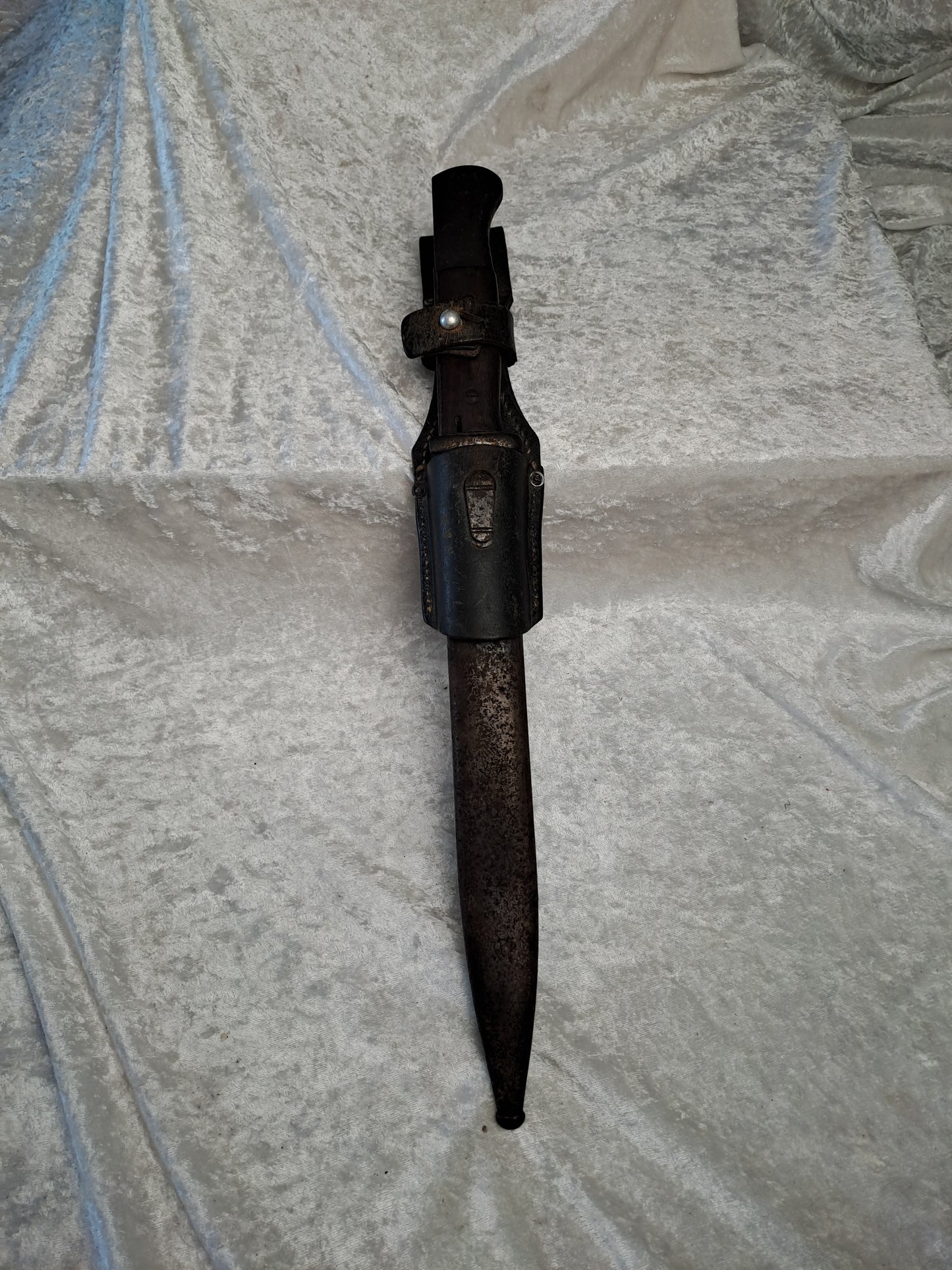 WW2 Tysk Bajonet m/ sværdtaske