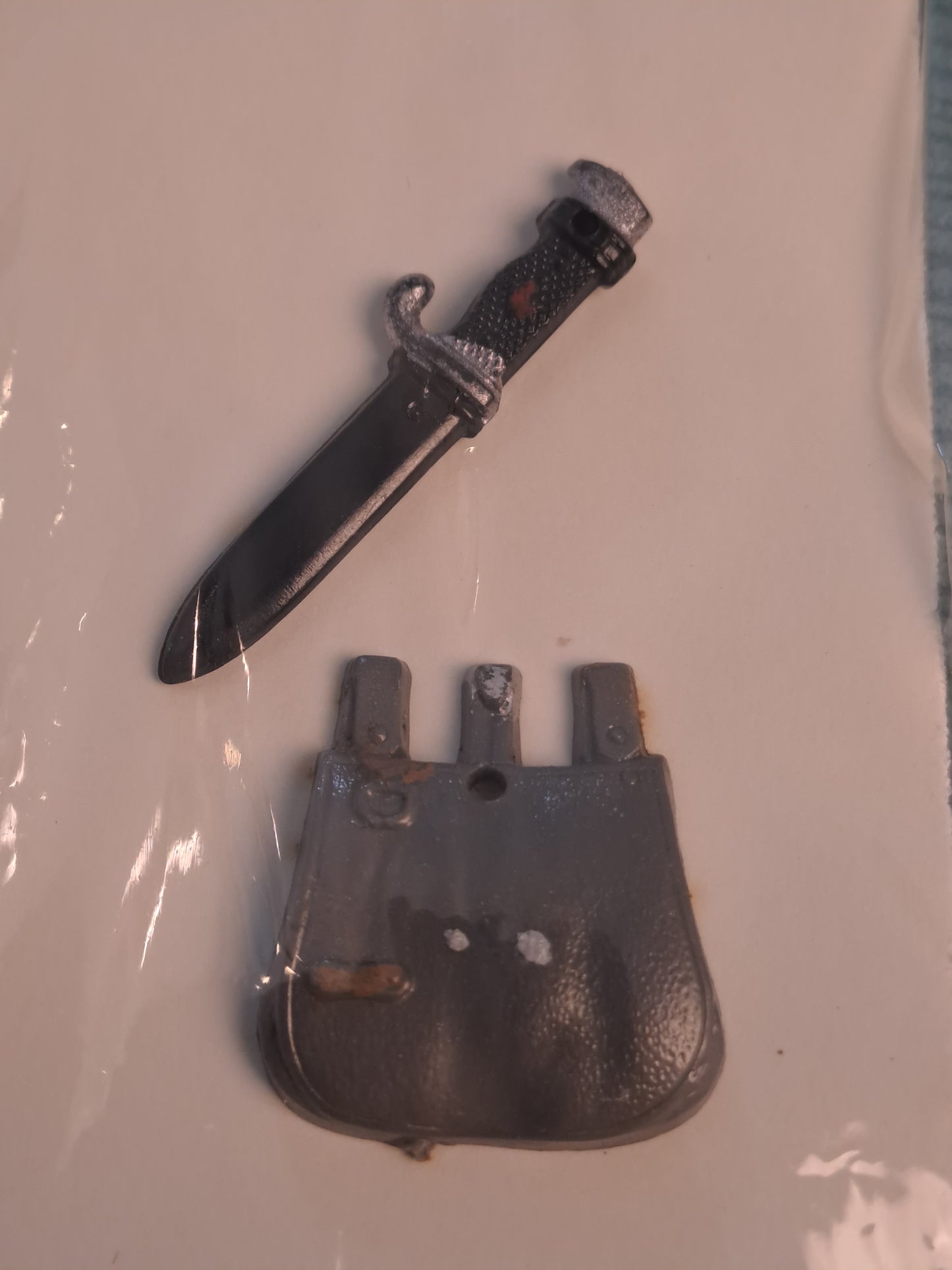 WW2 WHW Hitlerjugend Equipment Knife and Purse / WHW Hitlerjugend Udstyr Dolk og Taske