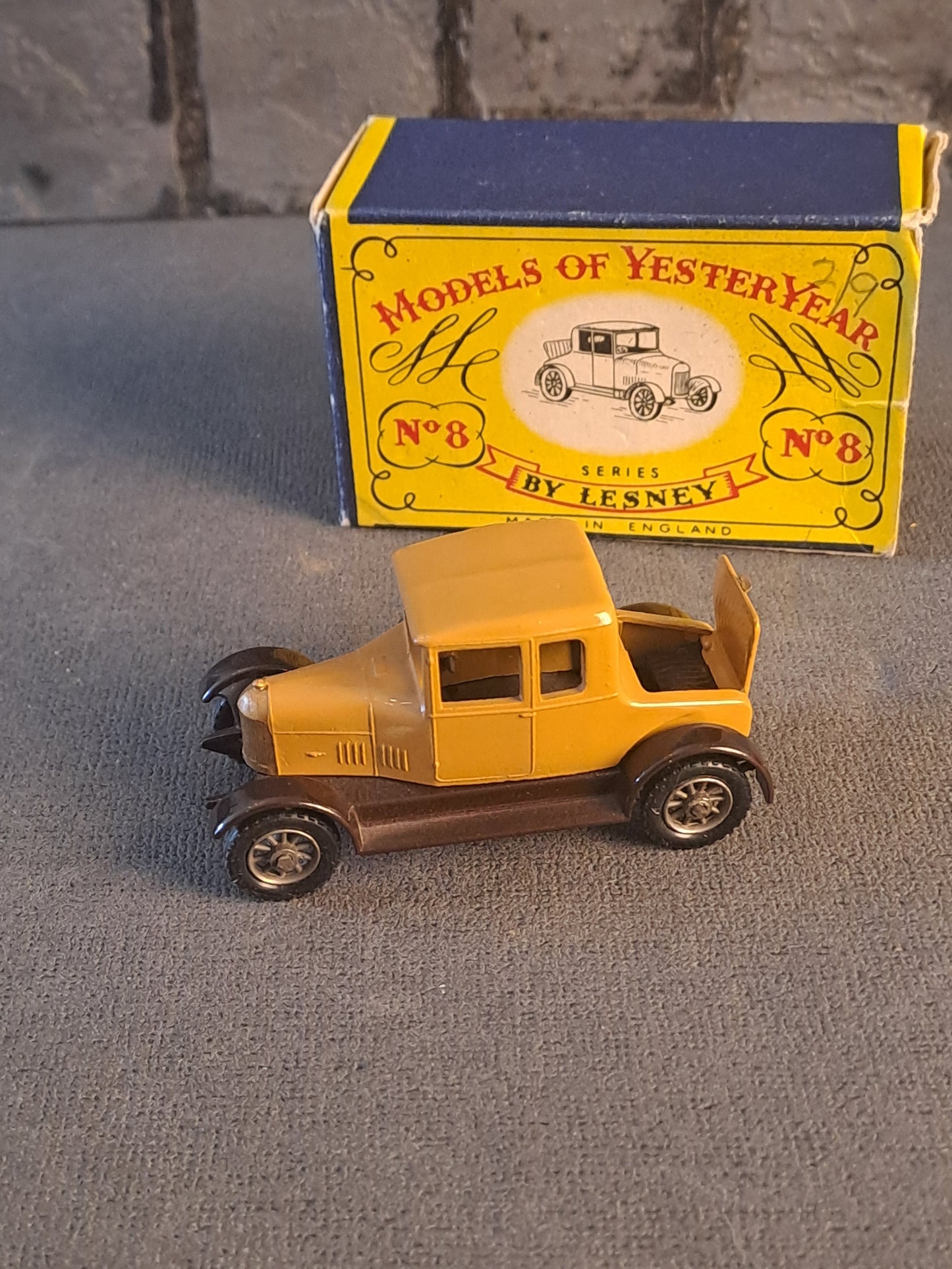 Lesney Models of Yesteryear The Bullnose Morris Cowley