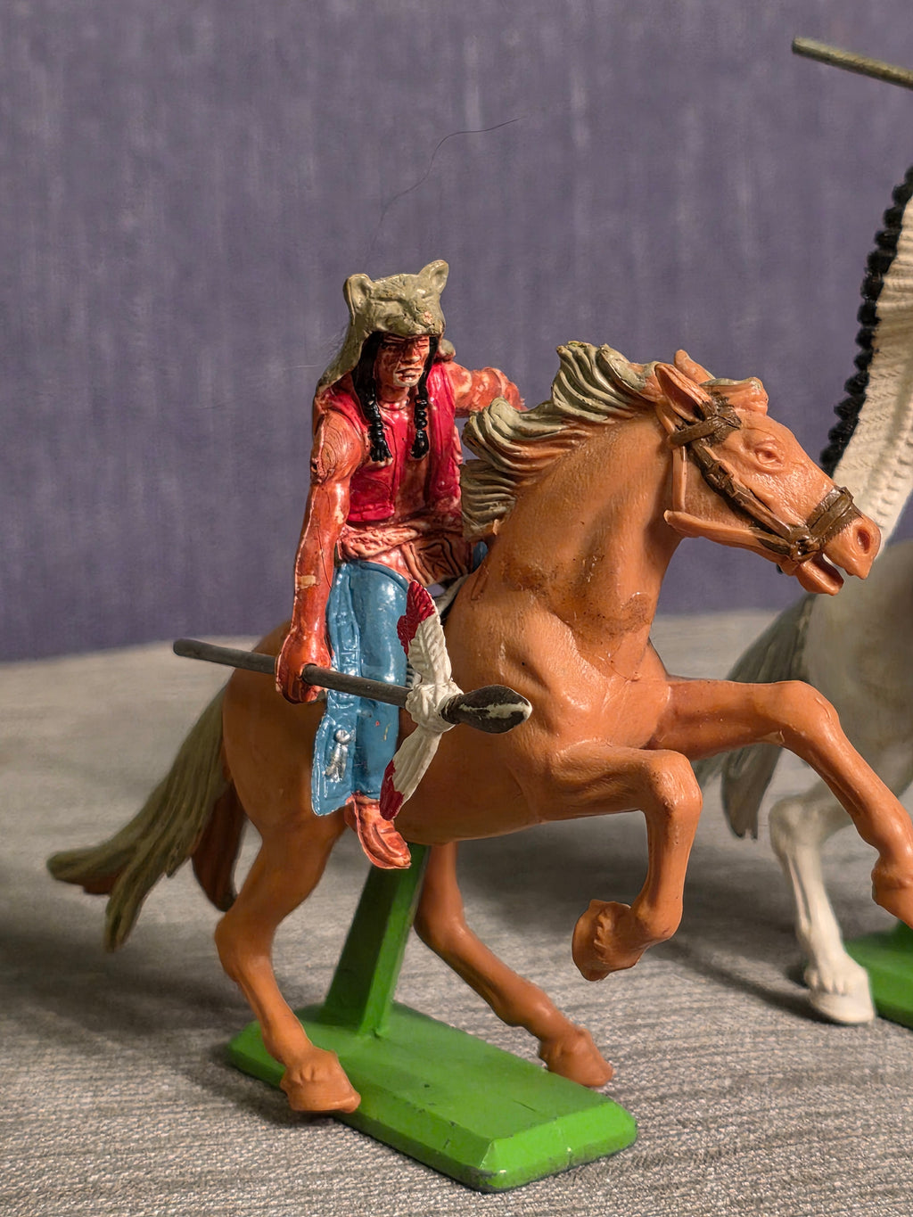 Britains Deetail Indianere på Hest / Indians on Horse