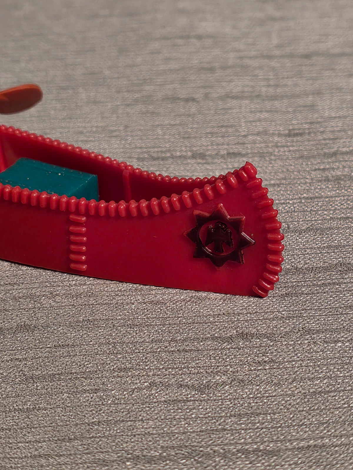 Timpo Toys Indianer I Rød Kano / Indian in Red Canoe
