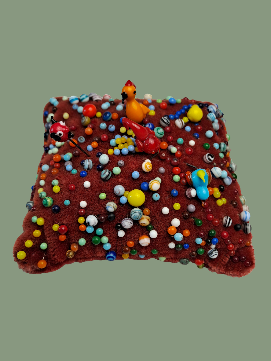 Vintage Pins / Hat Pins Cushion - Nipsenåls Pude