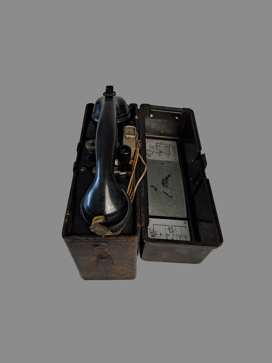WW2 German Field Telephone FF33 / WW2 Tysk Felt Telefon FF33