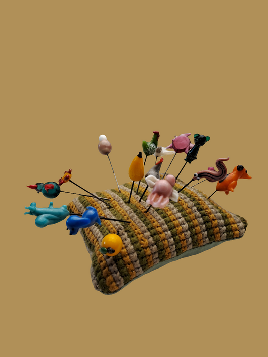 Vintage Pins/Hat Pins Cushion-Nipsenåls Pude