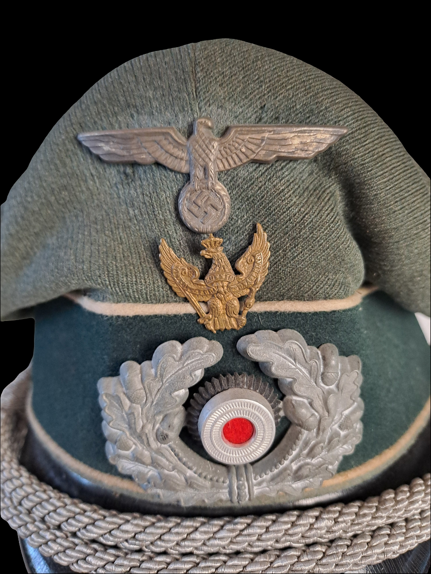WW2 German Officer Cap with swedish Eagle/ WW2 Tysk Officers kasket med svensk Ørn
