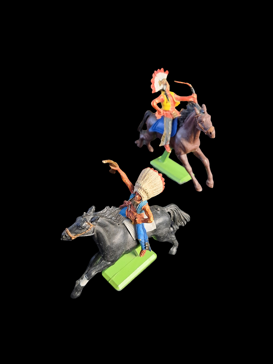 Britains Deetail. Indians on Horse.
