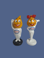 Esso. Mr. and Mrs. Dropp figures. / Esso figures