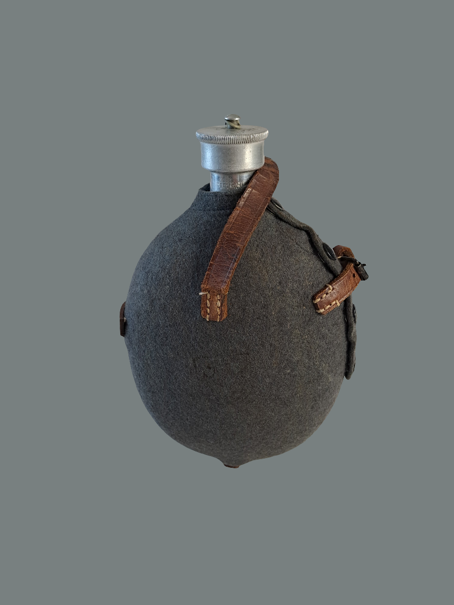 WW2 German Heer Water Bottle / WW2 Tysk Feltflaske