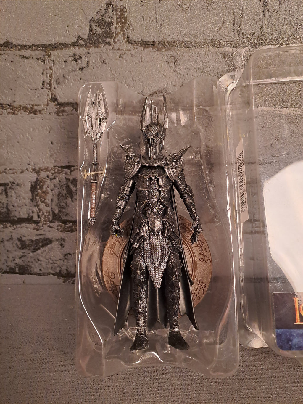 Lord of The Rings Figure Sauron