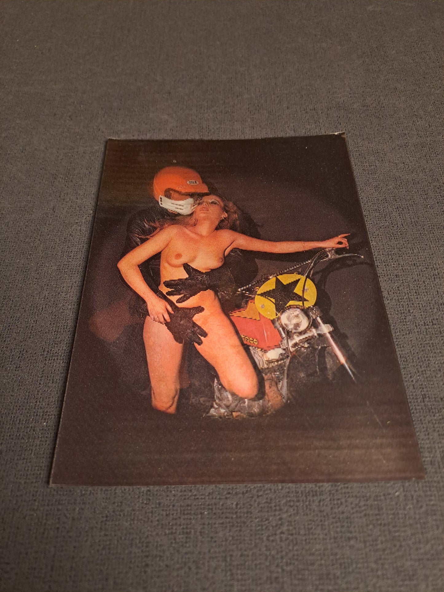 Vintage Erotic Postcard with Changing Effect / Vintage Erotisk Postkort med Skiftende Effekt