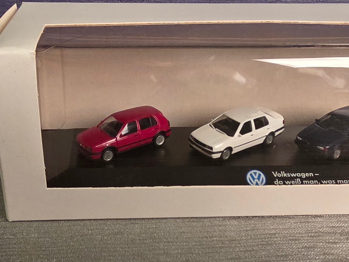 VW Dealer Box 1995