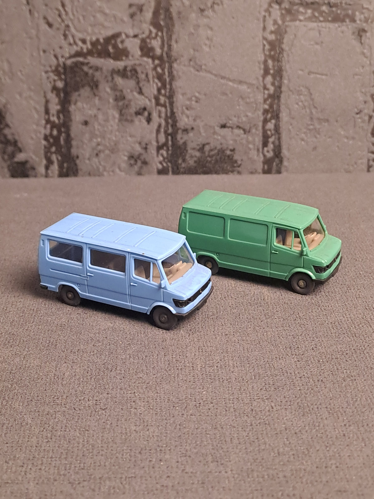 Wiking Mercedes x2
