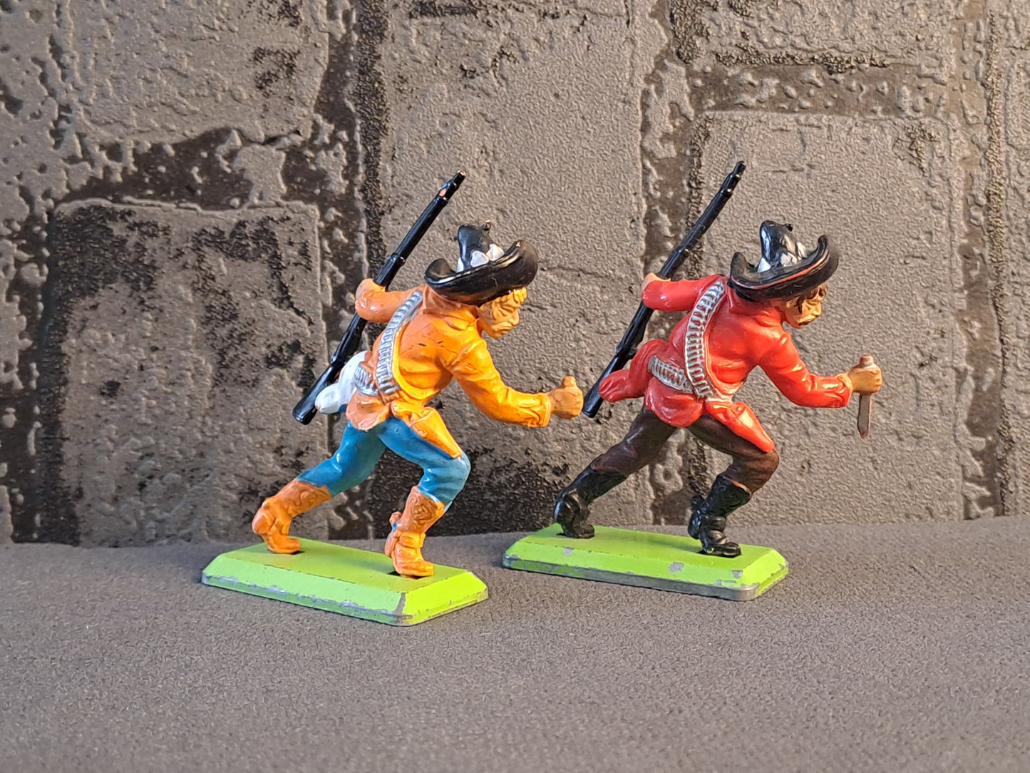 Britains Deetail Apaches and Mexicans / Apache Indianere og Mexikanere