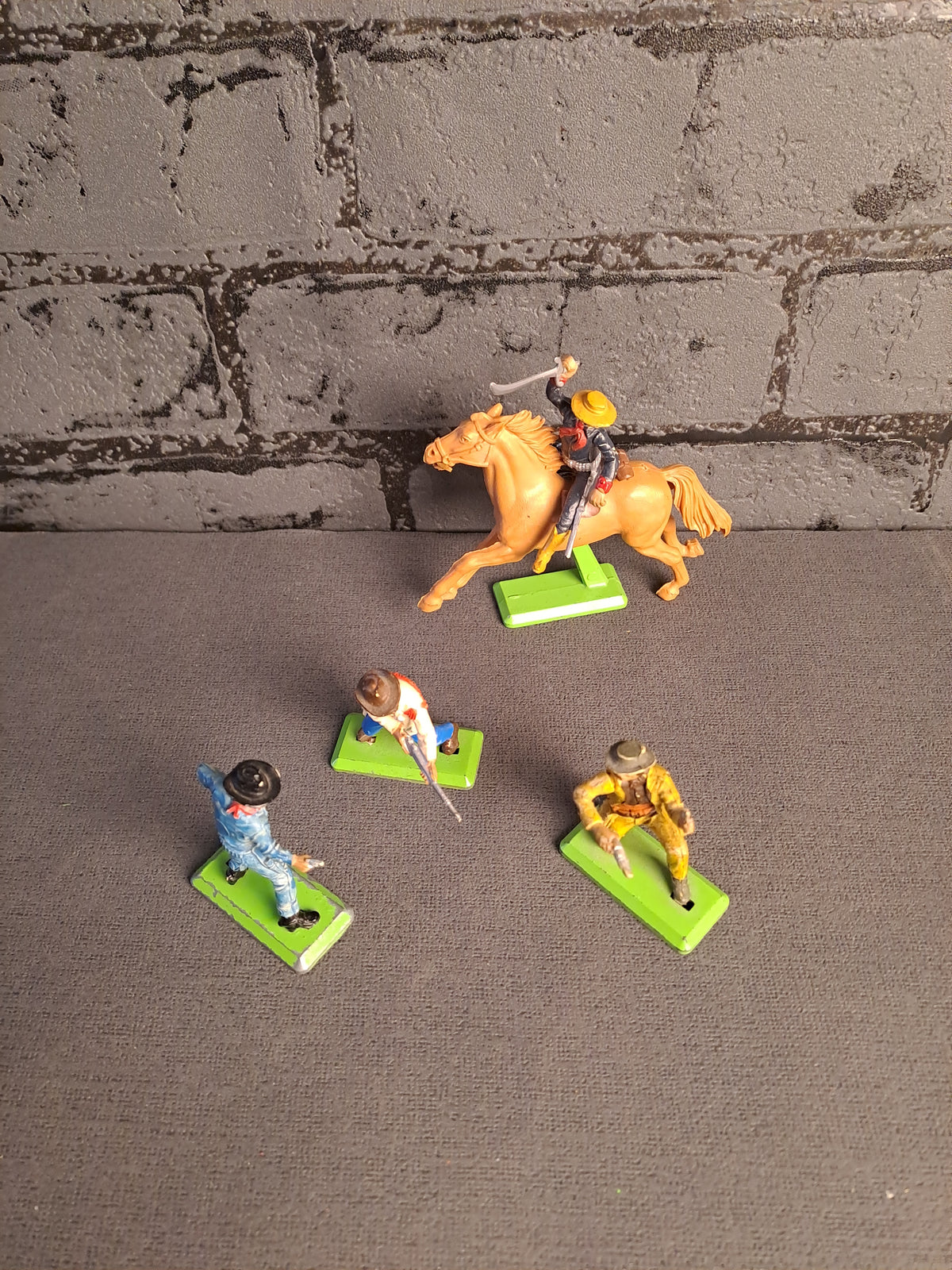 Britains Deetail Cowboys x4