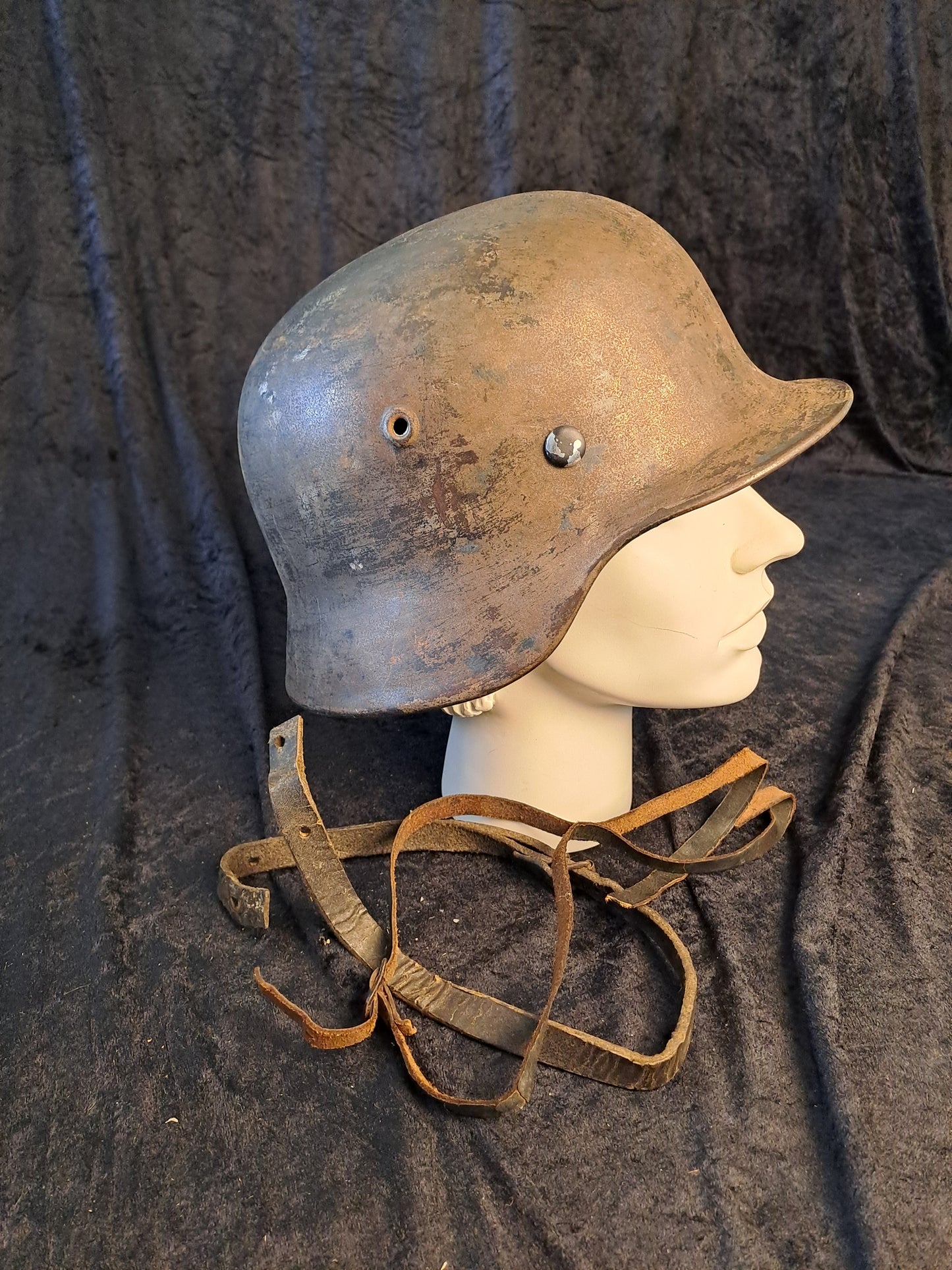 WW2 German Steel Helmet M40 / WW2 Tysk Stålhjelm M40