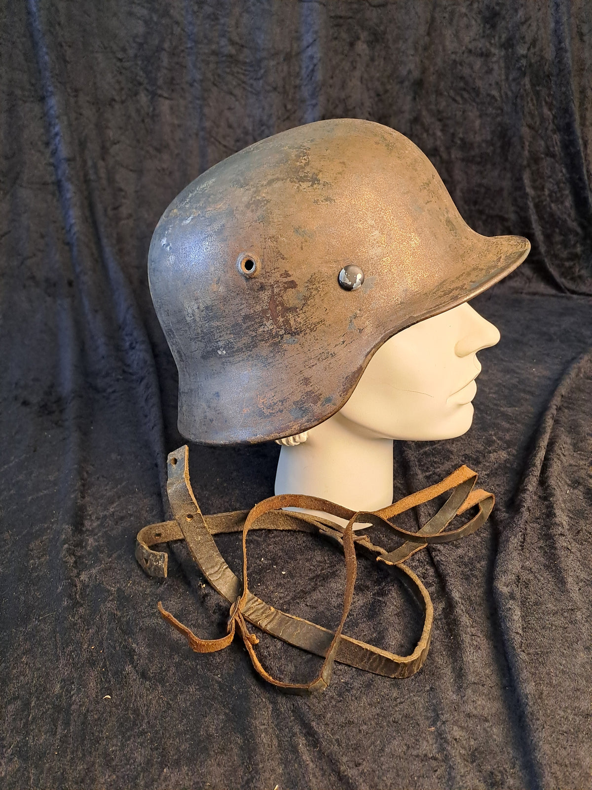 WW2 German Steel Helmet M40 / WW2 Tysk Stålhjelm M40