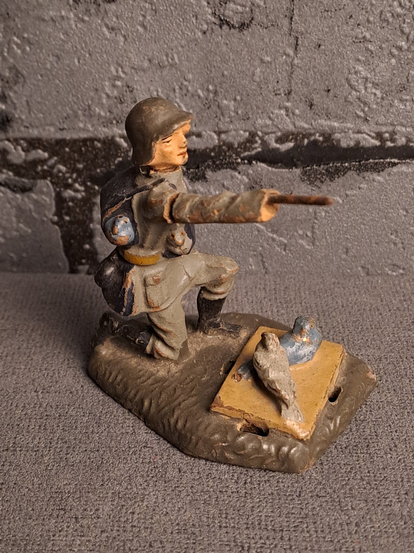 Lineol and Elastolin