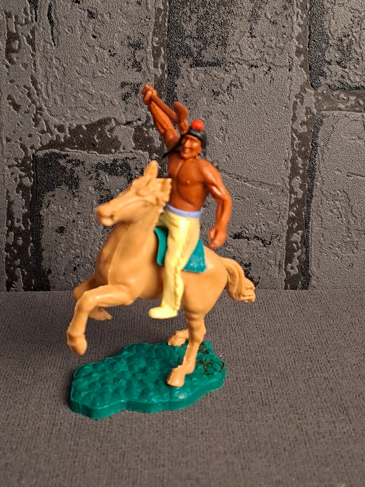Timpo Toys Indians with Tipi