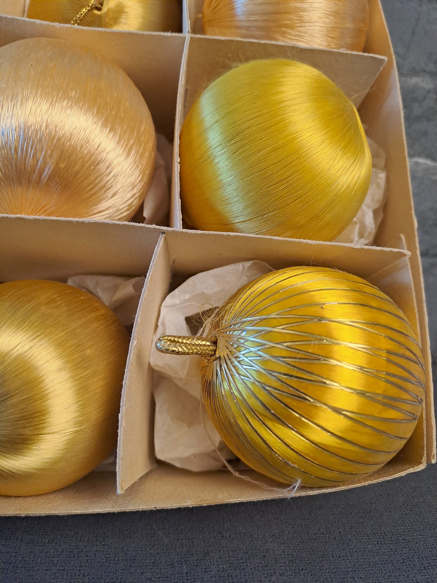 Vintage Satin Julekugler