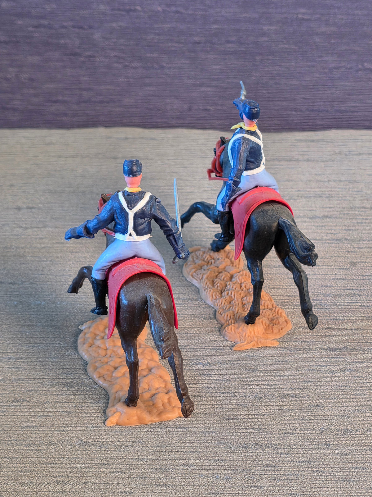 Timpo Toys U.S. Kavaleri 2 Soldater på Hest / Timpo Toys U.S. Cavalry 2 Soldiers on Horse