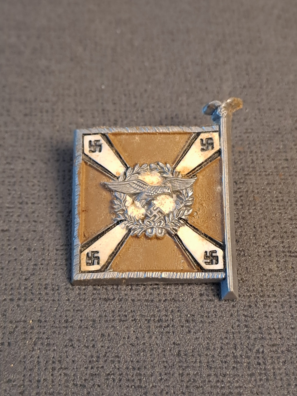 WHW Luft Nachtrichtentruppen Regiments Standarte