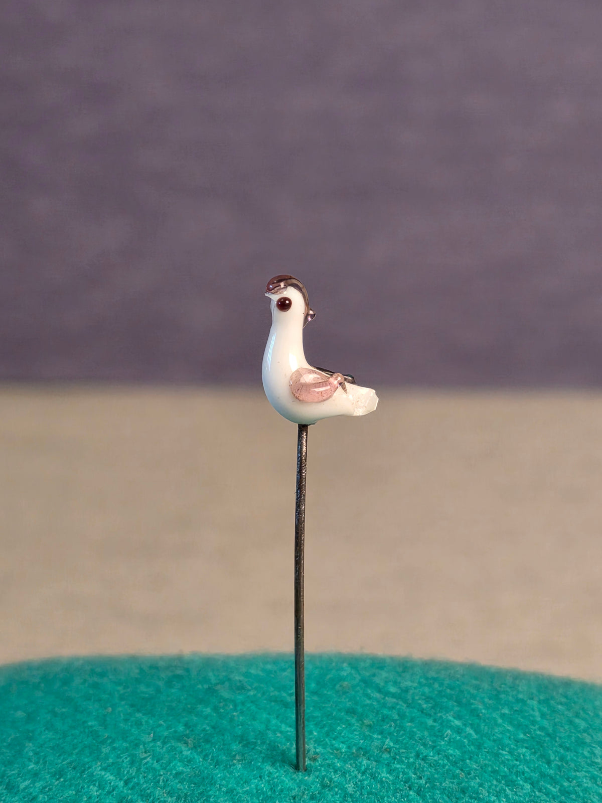 Bird pin