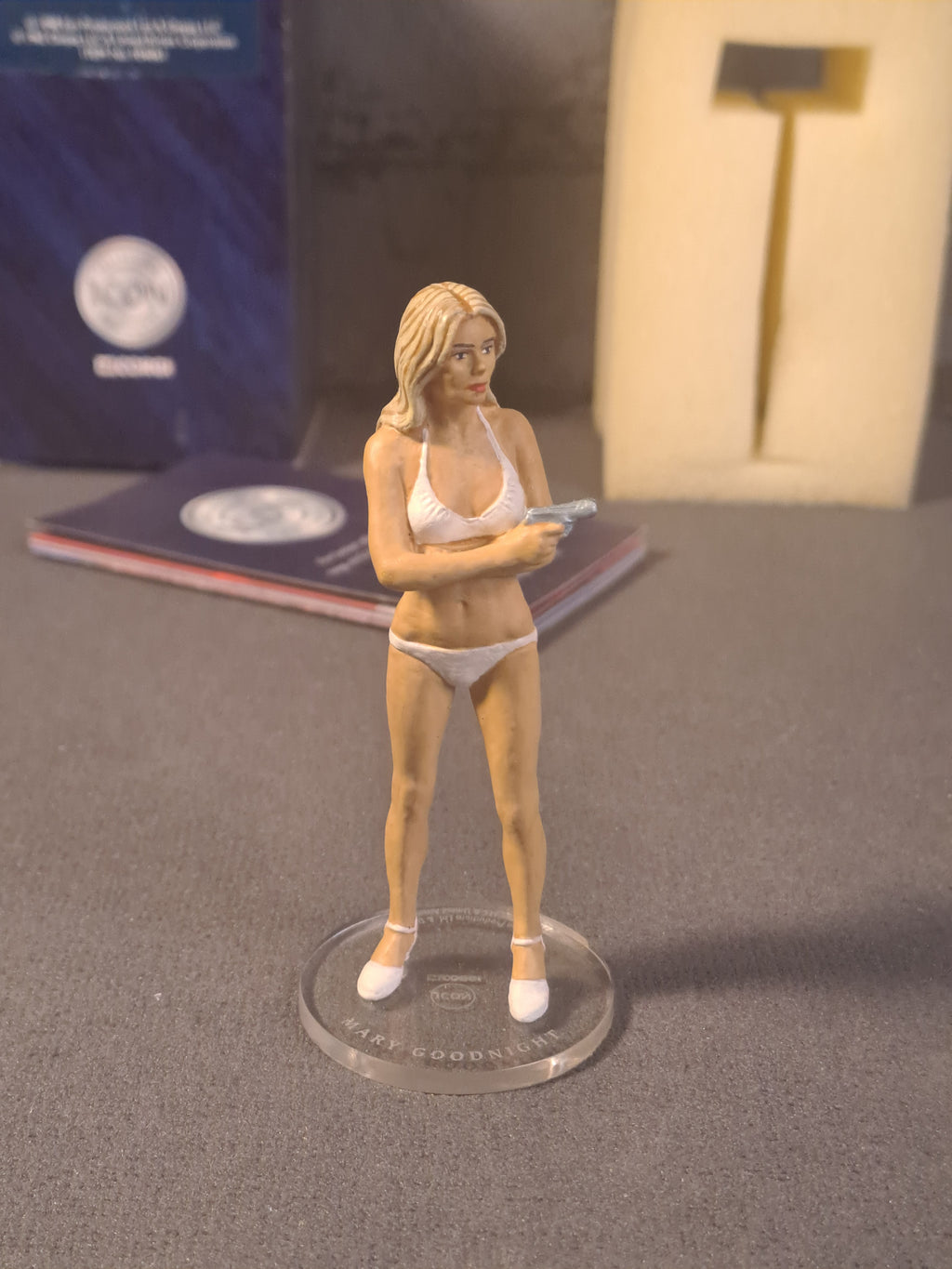 James Bond 007 Mary Goodnight Britt Ekland Figure Corgi Icon 1998