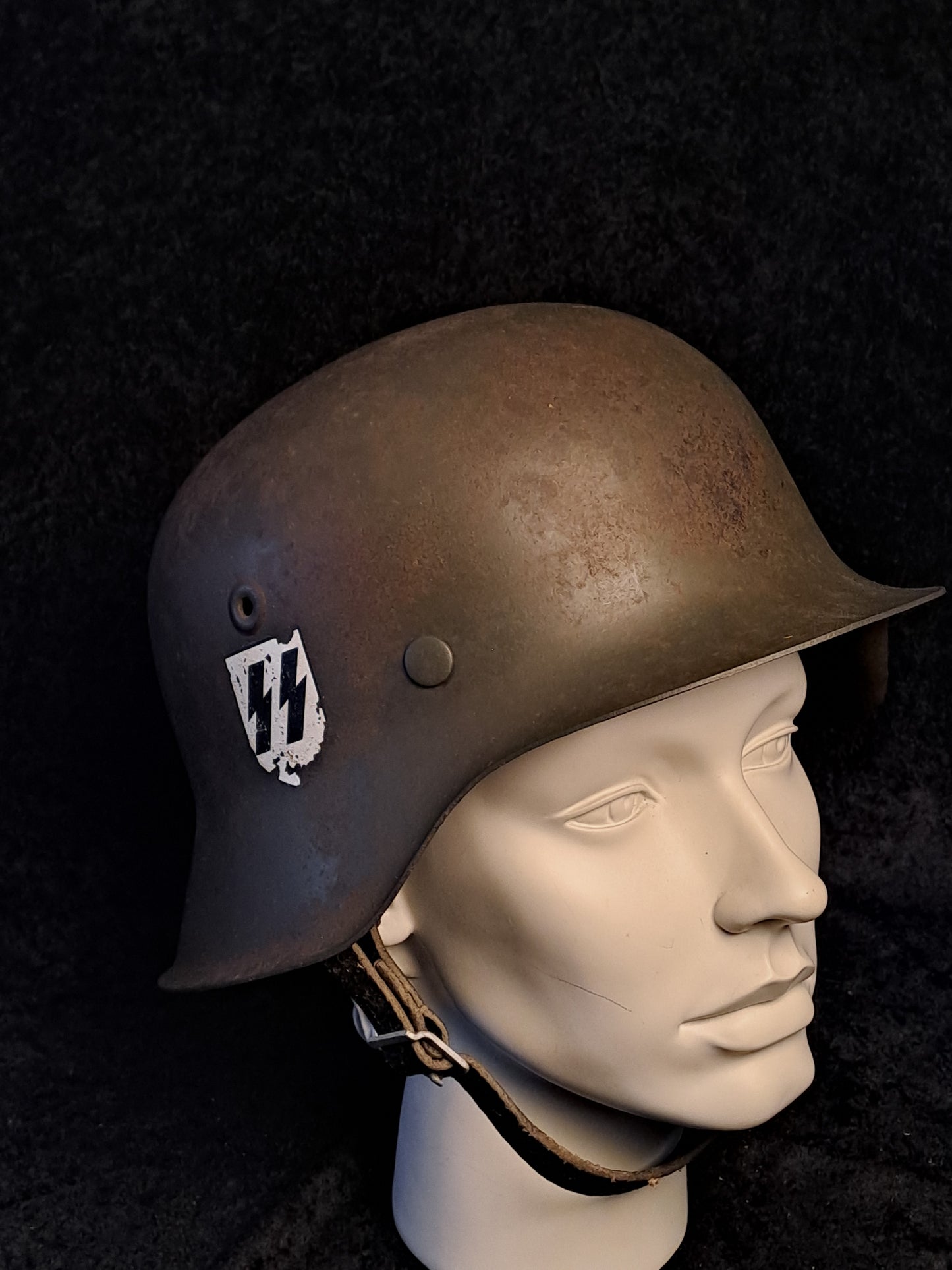 WW2 M42 Waffen SS Steel Helmet / WW2 M42 SS Stålhjelm