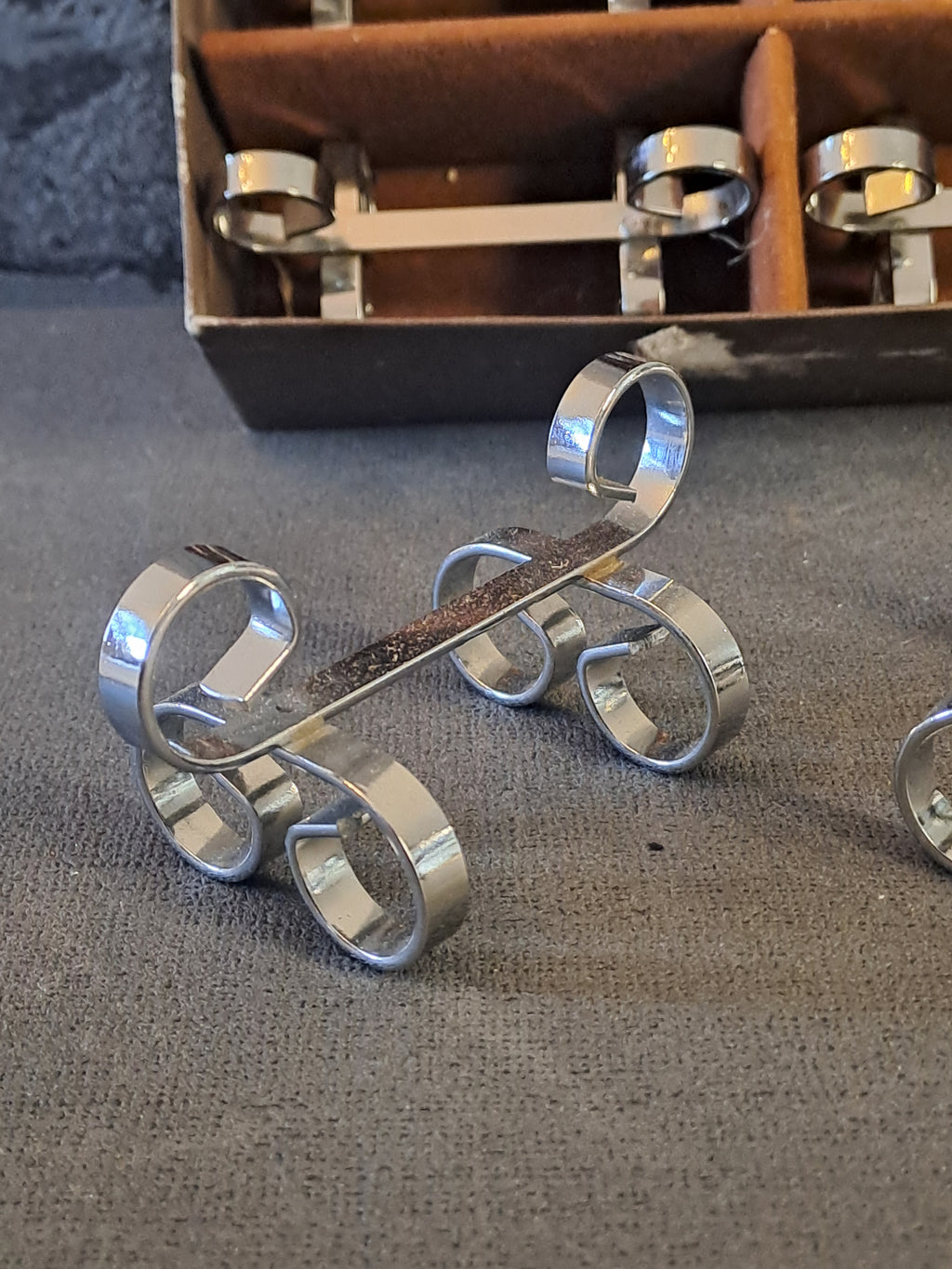 French Porte Coteau Knife Holders / Franske Pirte Coteau Knivholdere
