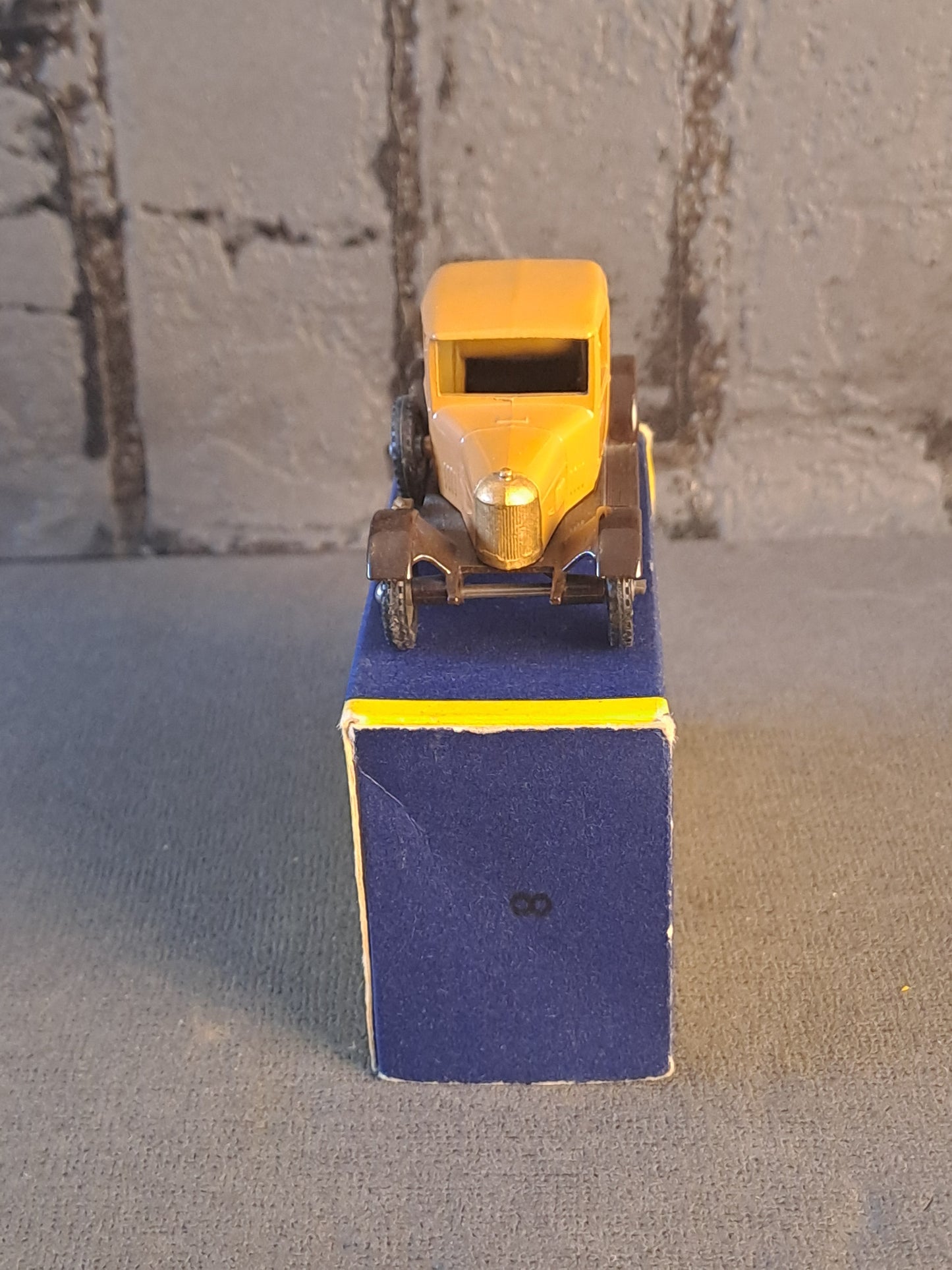 Lesney Models of Yesteryear The Bullnose Morris Cowley