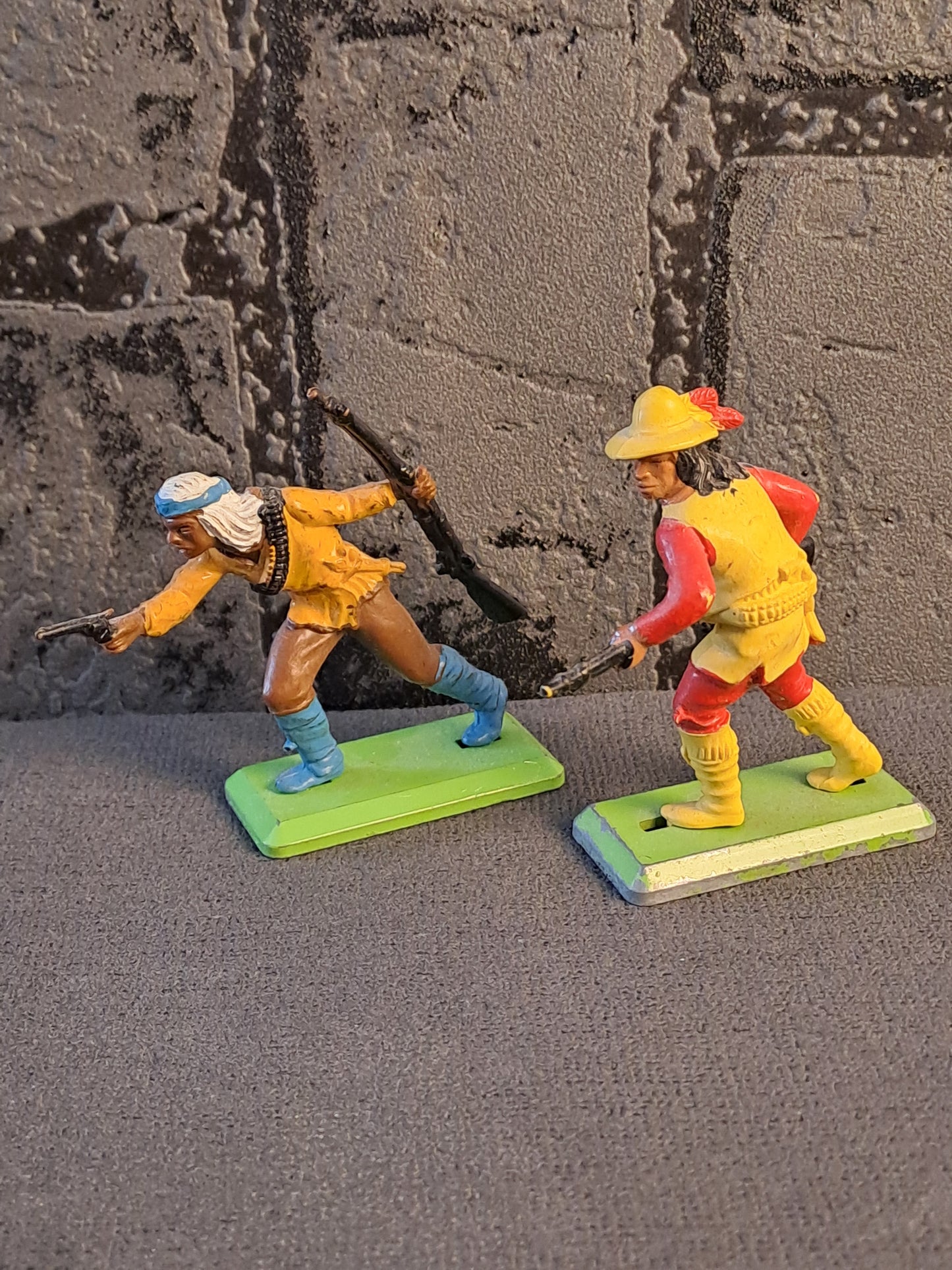 Britains Deetail Apaches and Mexicans / Apache Indianere og Mexikanere