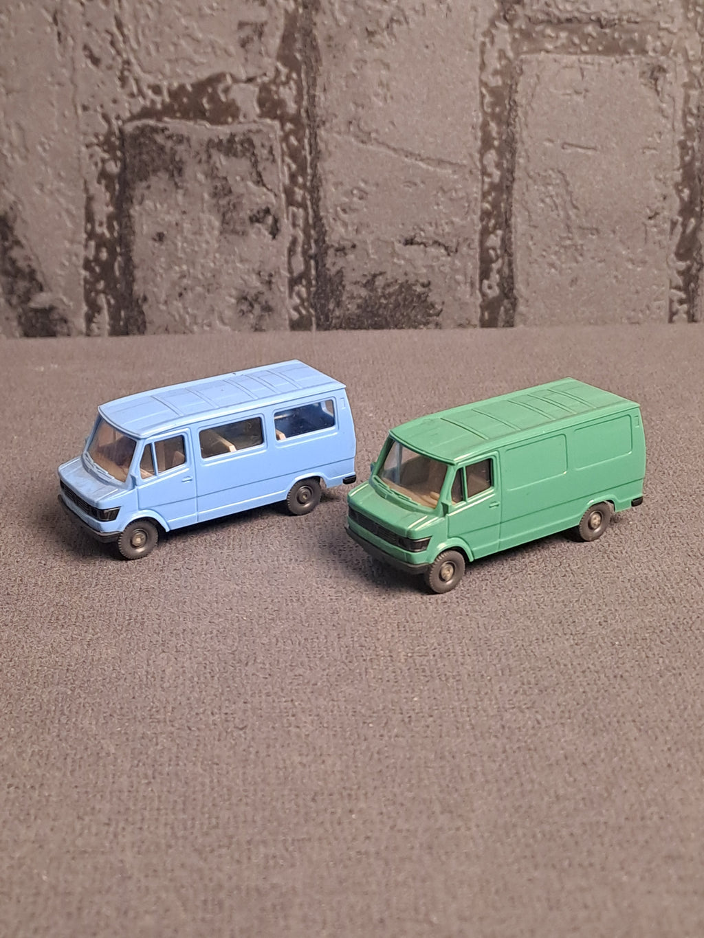 Wiking Mercedes x2