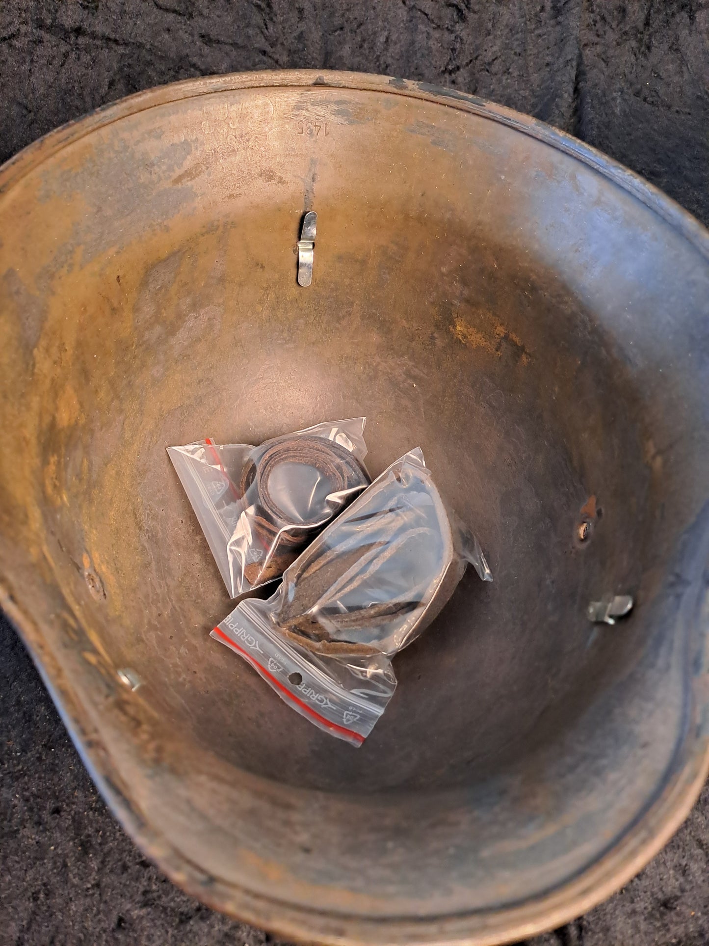 WW2 German Steel Helmet M40 / WW2 Tysk Stålhjelm M40