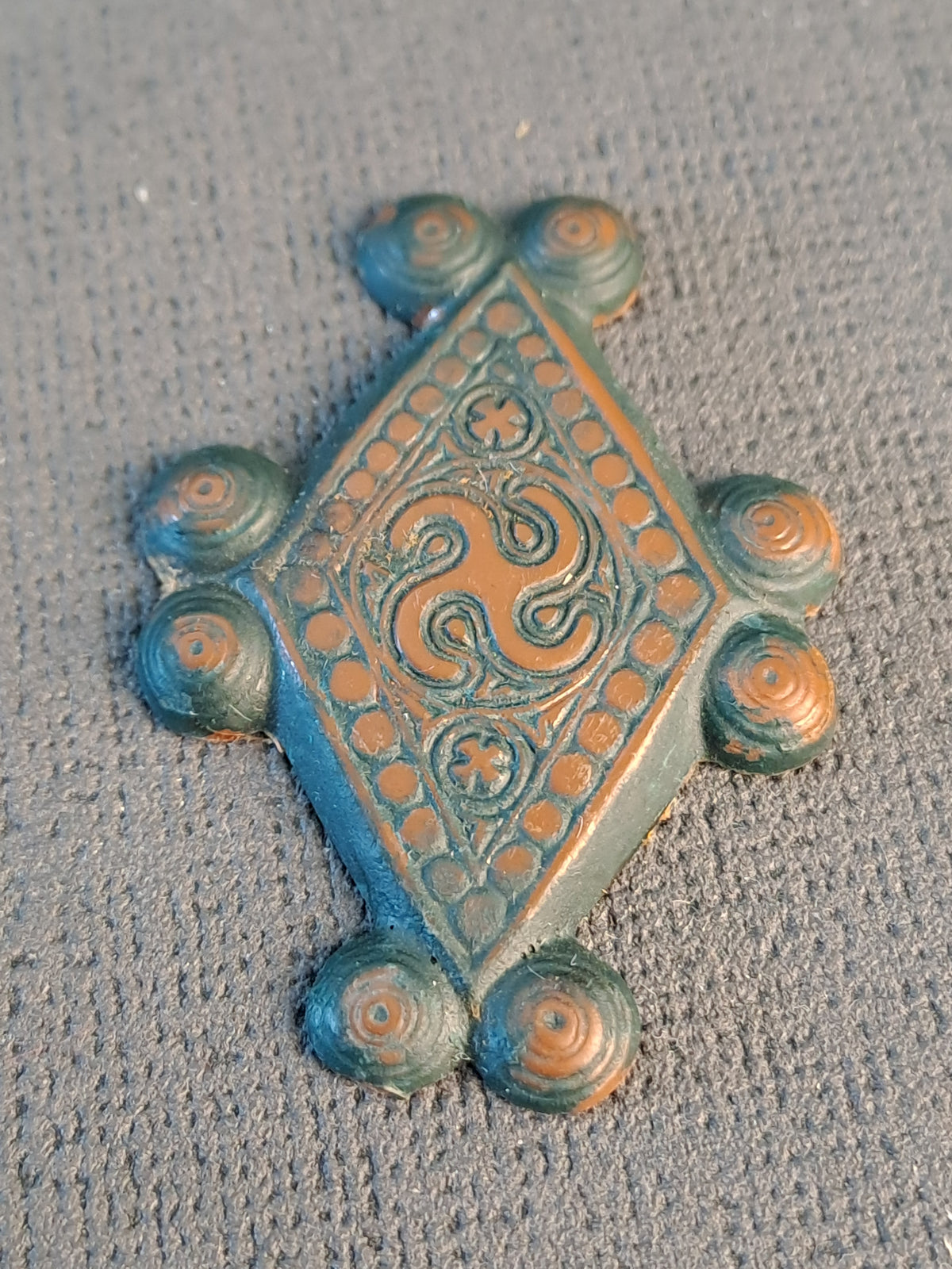WHW Badge 1941-42