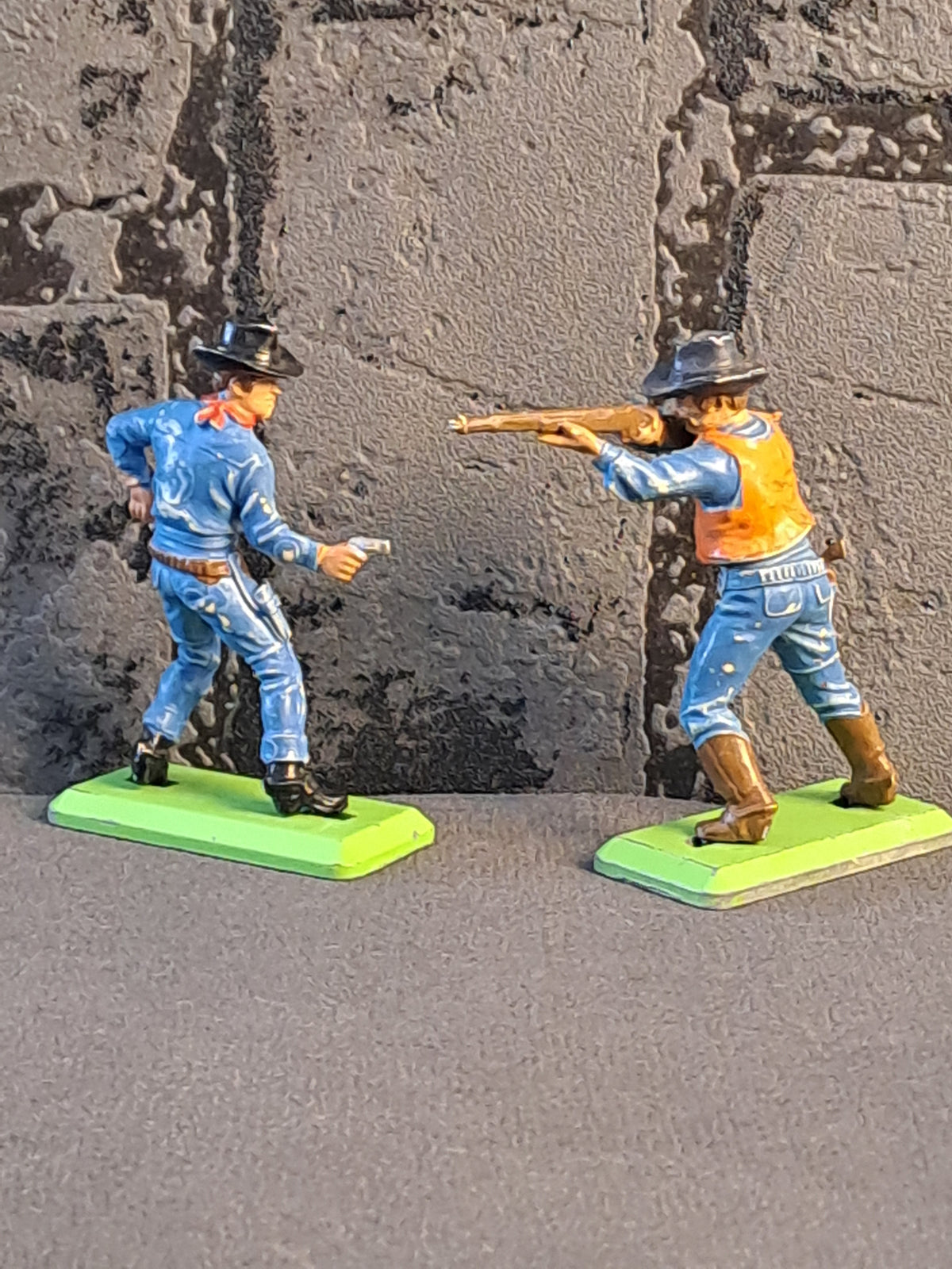 Britains Deetail x4 Cowboys