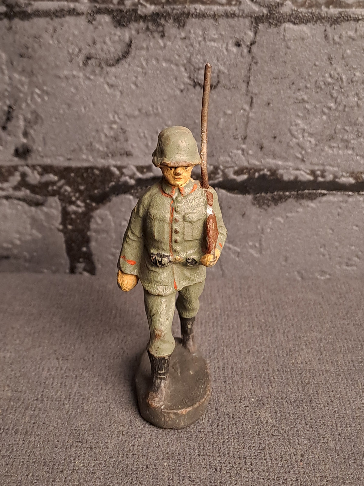 Elastolin German Soldiers x2