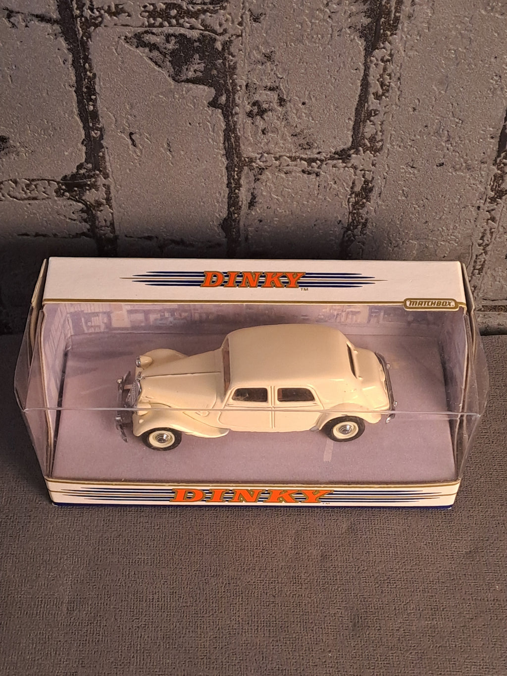 The Dinky Collection 1952 Citroen 15 CV