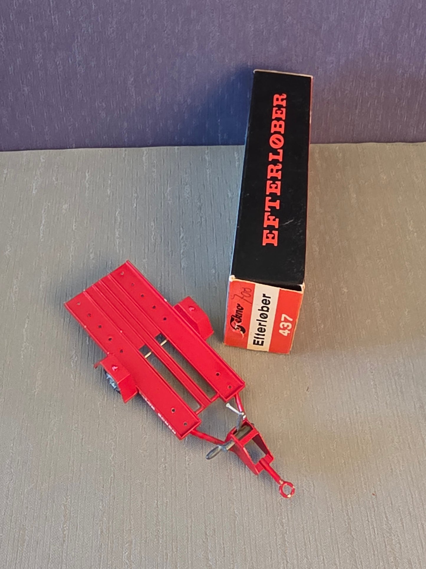 Tekno no. 437 Efterslæber