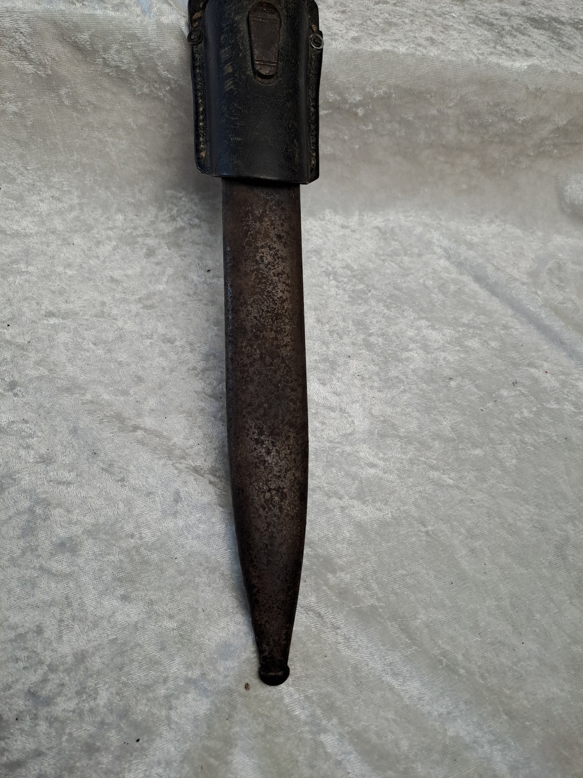 WW2 K98 German Bayonet with Sword Case / WW2 K98 Tysk Bajonet m/ sværdtaske