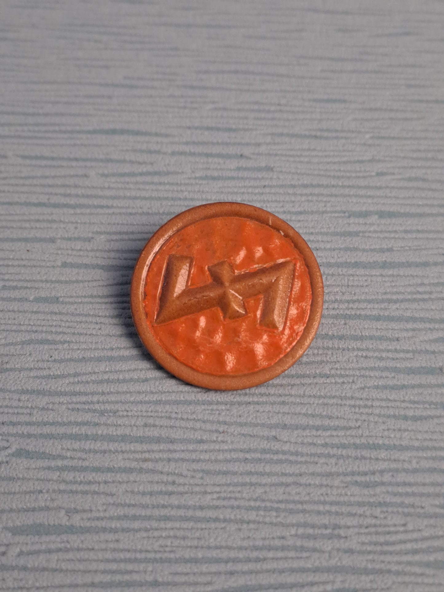 WW2 WHW Wolfsangel Rune Orange / WW2 WHW Ulvekrog Rune Orange