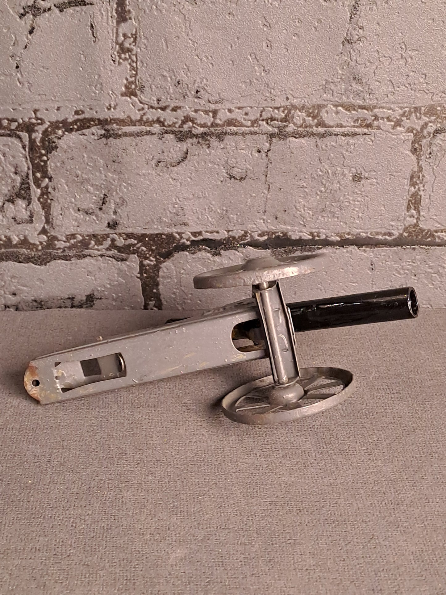 Tin Toy Pascha Canon 1930's