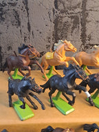 Britains Deetail Wild West Horses x18
