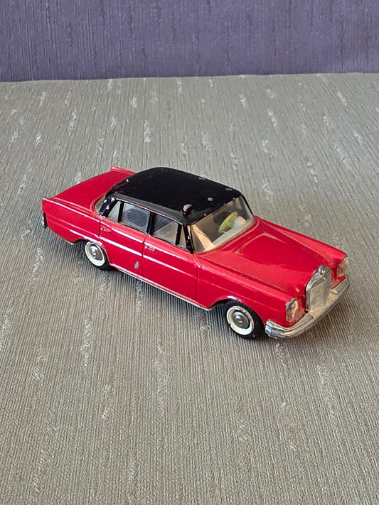 Tekno Mercedes 220
