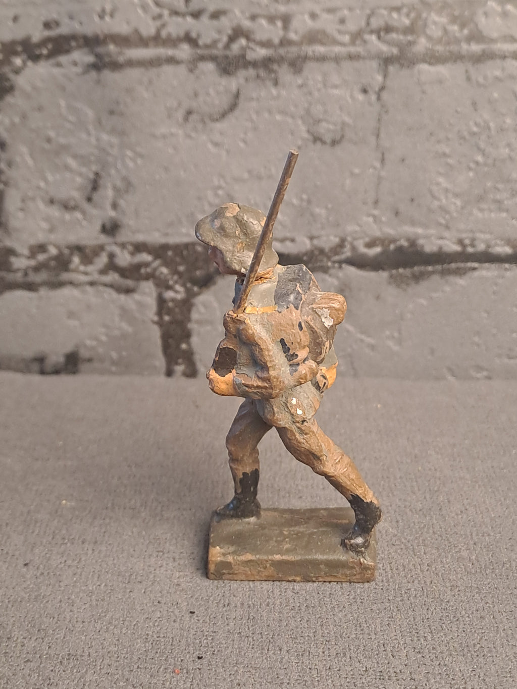 Lineol German Soldier Marching / Lineol Tysk Marcherende Soldat